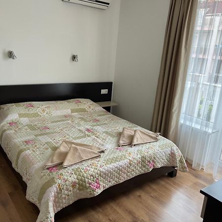 Antorini Apartments Sveti Vlas Bagian luar foto