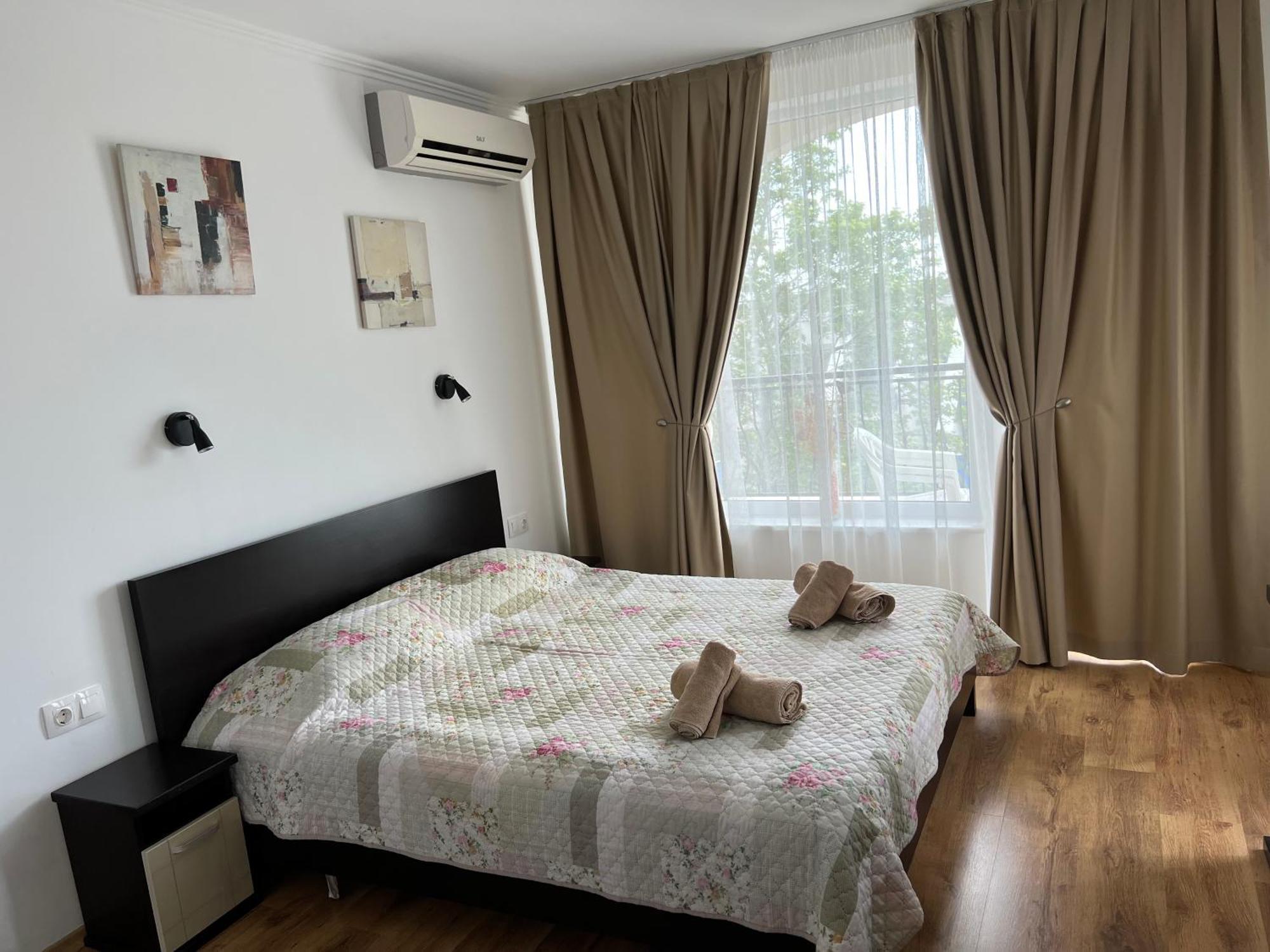 Antorini Apartments Sveti Vlas Bagian luar foto