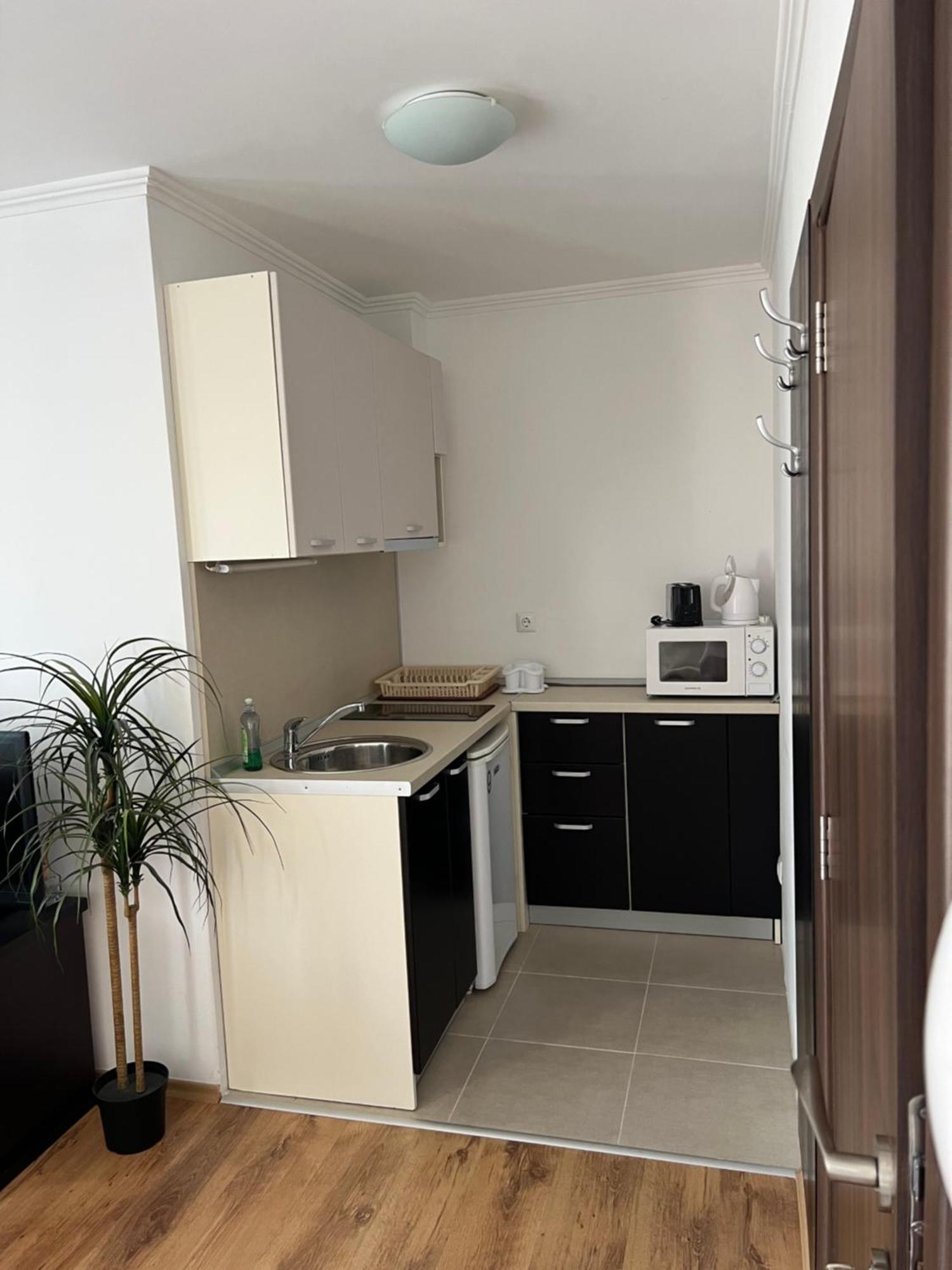 Antorini Apartments Sveti Vlas Bagian luar foto