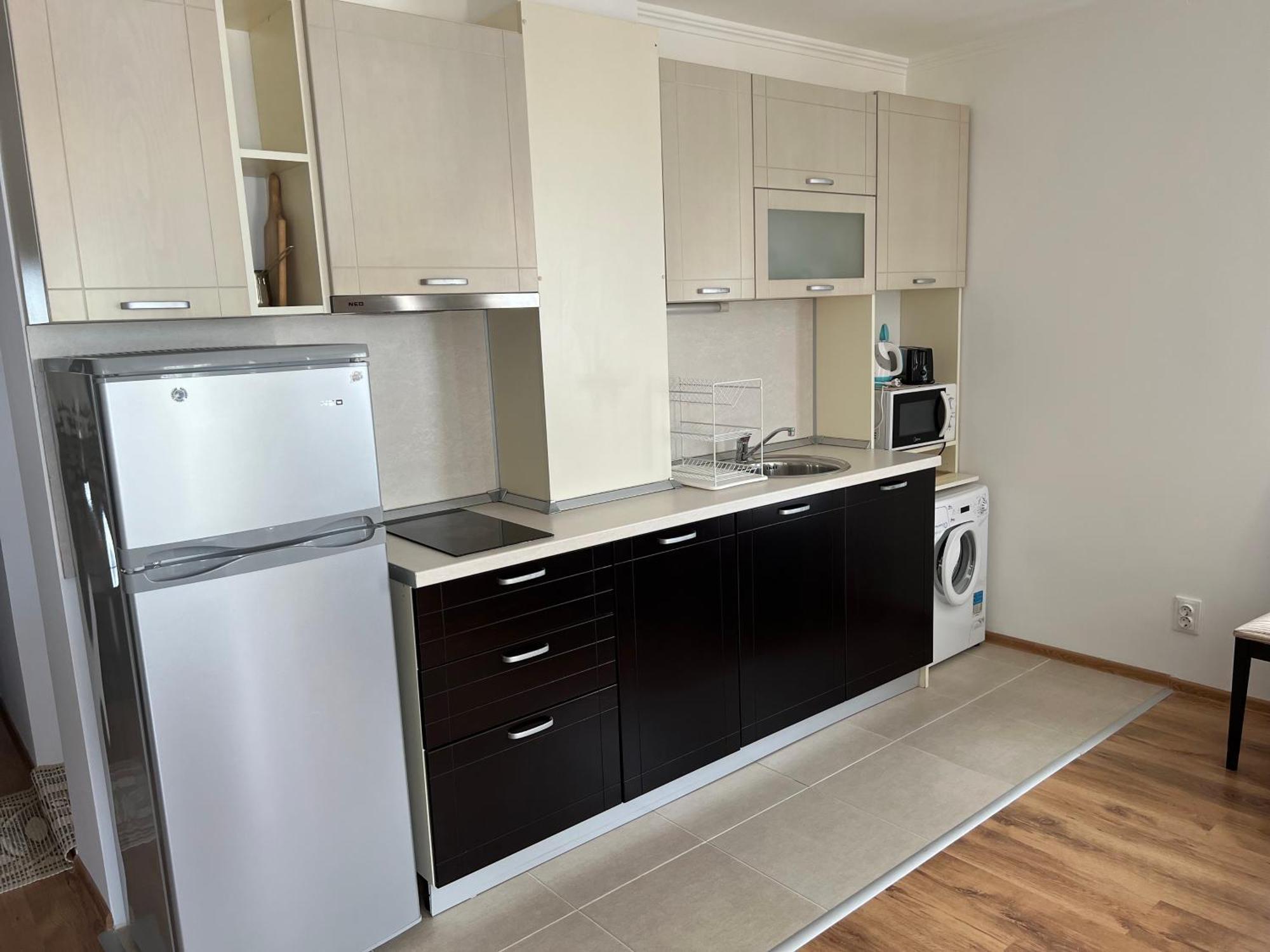 Antorini Apartments Sveti Vlas Bagian luar foto
