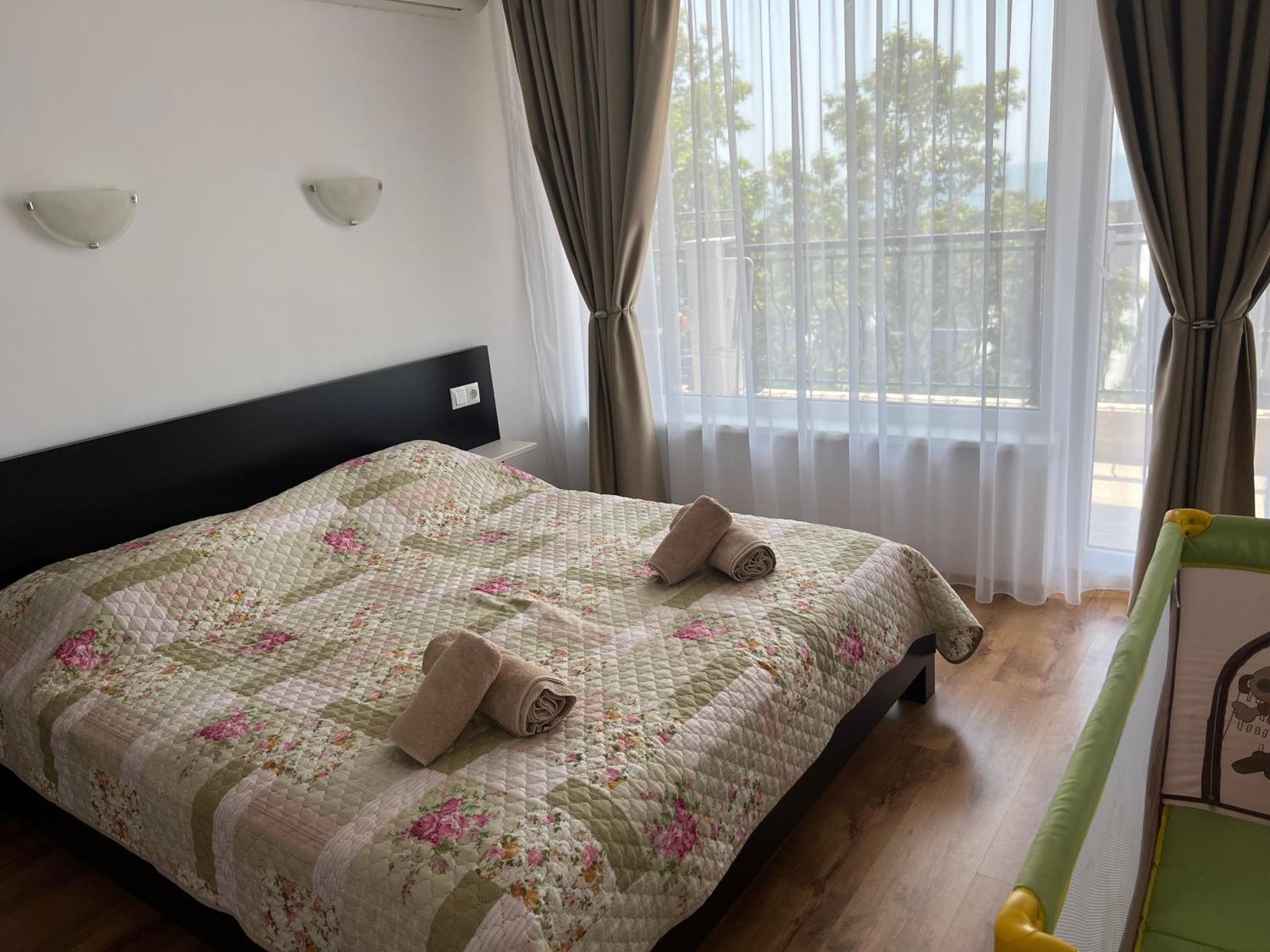 Antorini Apartments Sveti Vlas Bagian luar foto