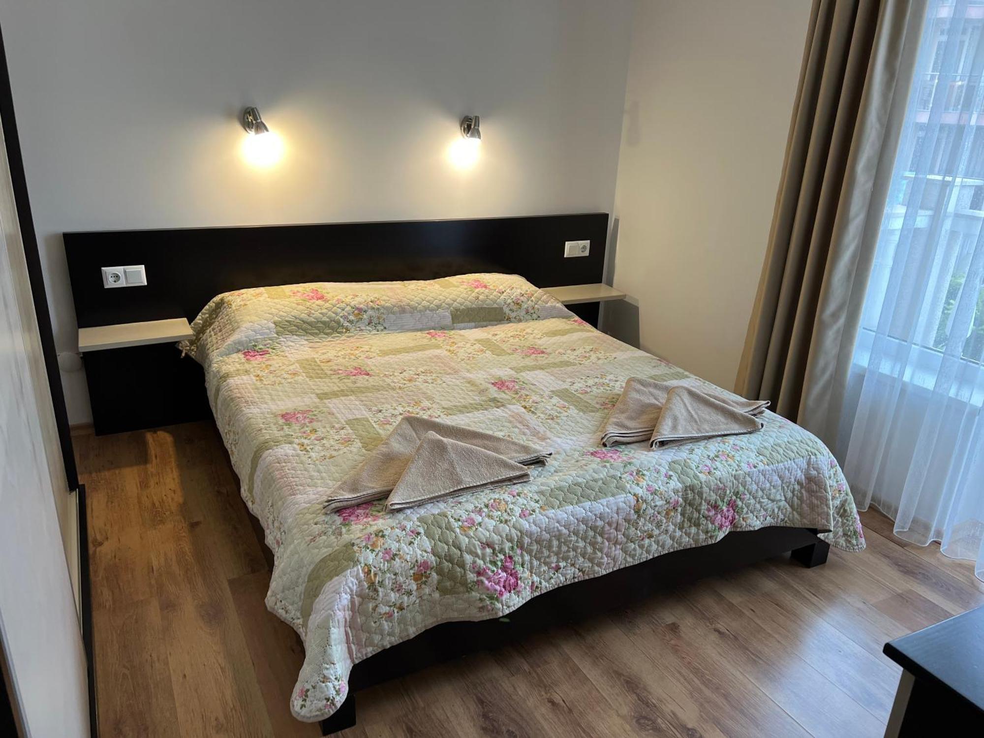 Antorini Apartments Sveti Vlas Bagian luar foto
