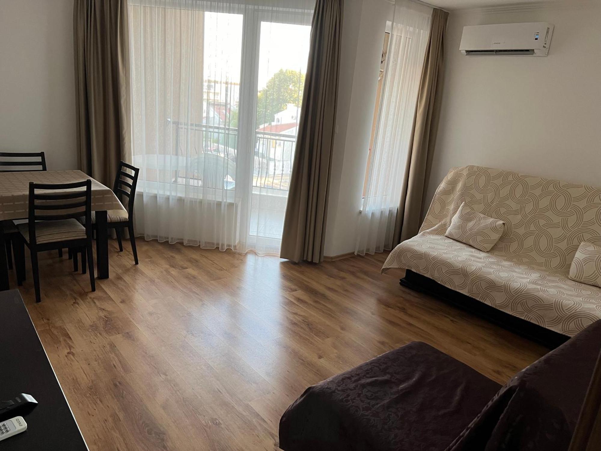 Antorini Apartments Sveti Vlas Bagian luar foto