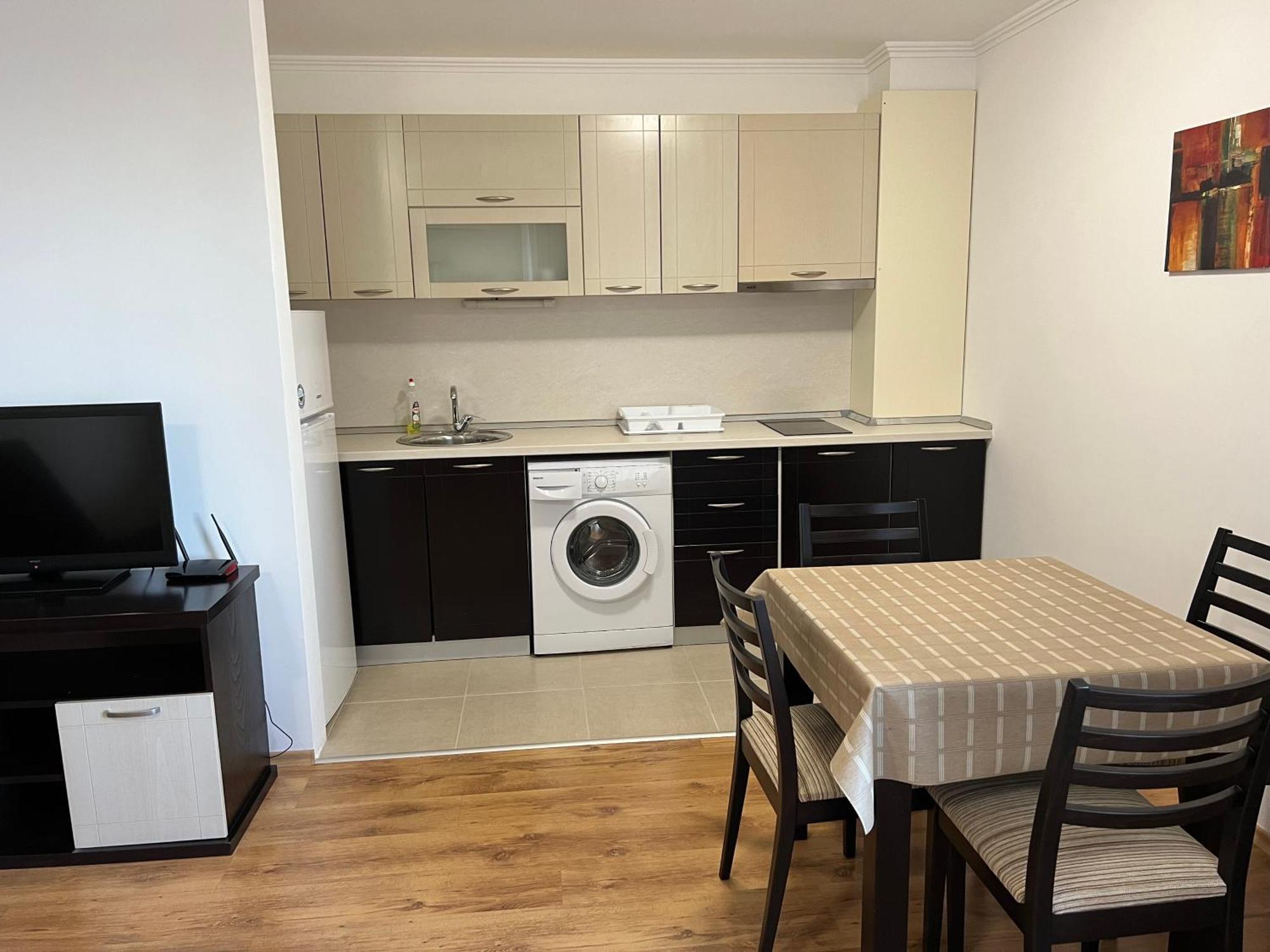 Antorini Apartments Sveti Vlas Bagian luar foto